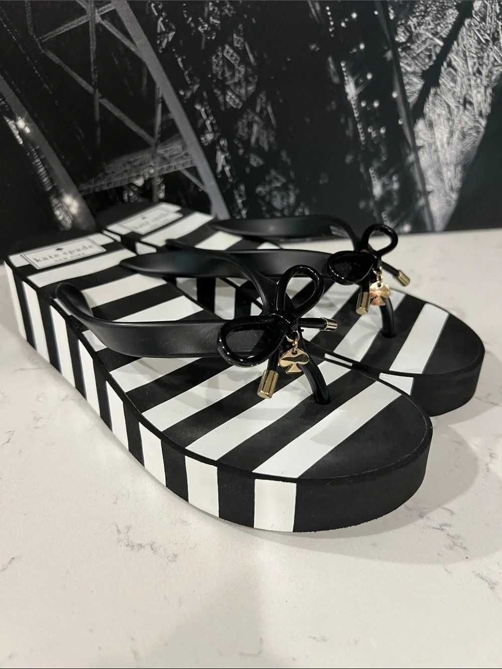 Kate Spade New York Rhett Wedge Thong Sandals Size 8